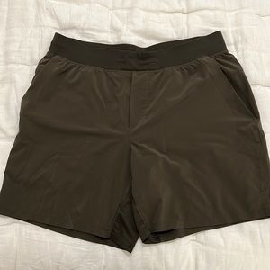 Lululemon T.H.E. Short 7”. In Olive Green. Size XL. Worn less than 5 times.